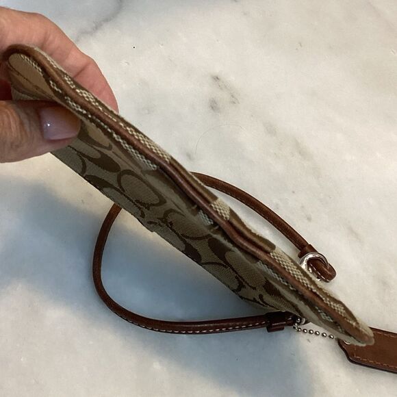 Coach Classic Signature Jacquard Logo Wristlet - Picture 10 of 13